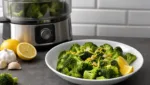 Dampfgarer: Gedaempfter Brokkoli mit Knoblauch und Zitrone